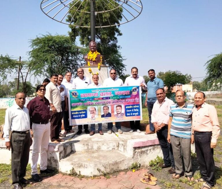 सफाई दूतों का सम्मान कर लायंस ने शुरू किया सेवा सप्ताह