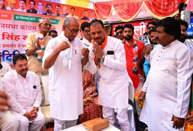 कांग्रेस की सरकार बनी तो रोजगार सहायक, अतिथि शिक्षक, अतिथि विद्वान नियमित होंगे, पुरानी पेंशन योजना भी बहाल होगी : दिग्विजयसिंह