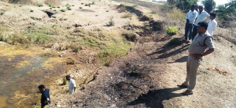 पारिवारिक विवाद के चलते पिता ने अपने दोनो बच्चों को जहर देकर पानी में फैंका और खुद भी पी लिया जहर, बच्चों की मौत