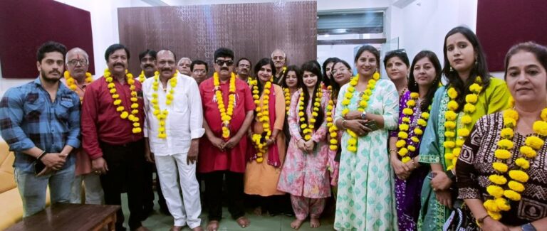 चारभुजा के डोल ग्यारस उत्सव में शामिल होने लगातार 28 वर्षो से चारभुजा सेवा मंडल निकाल रहा इंदौर से चारभुजा तक यात्रा