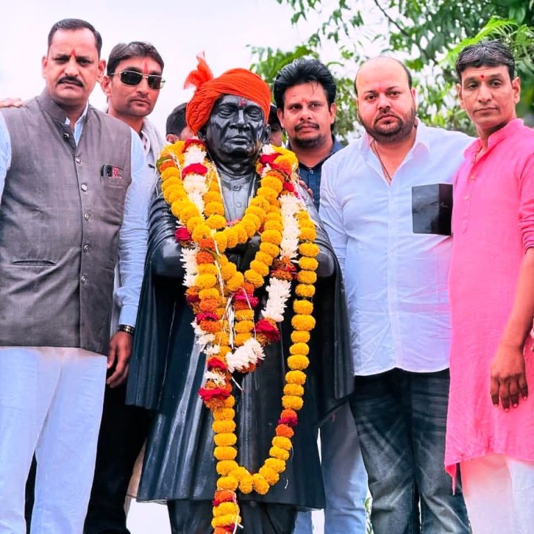 जावरा में सरदार पटेल जयंती पर करणी सेना परिवार ने ली राष्ट्रीय एकता की शपथ
