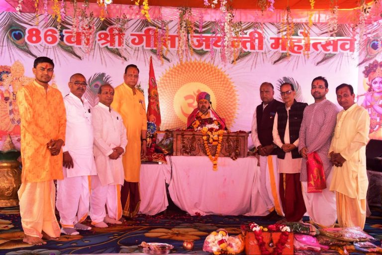असत्य से सत्य और अंधकार से प्रकाश की ओर बढऩे का मार्ग हैं भागवत कथा : भीमाशंकर शास्त्री