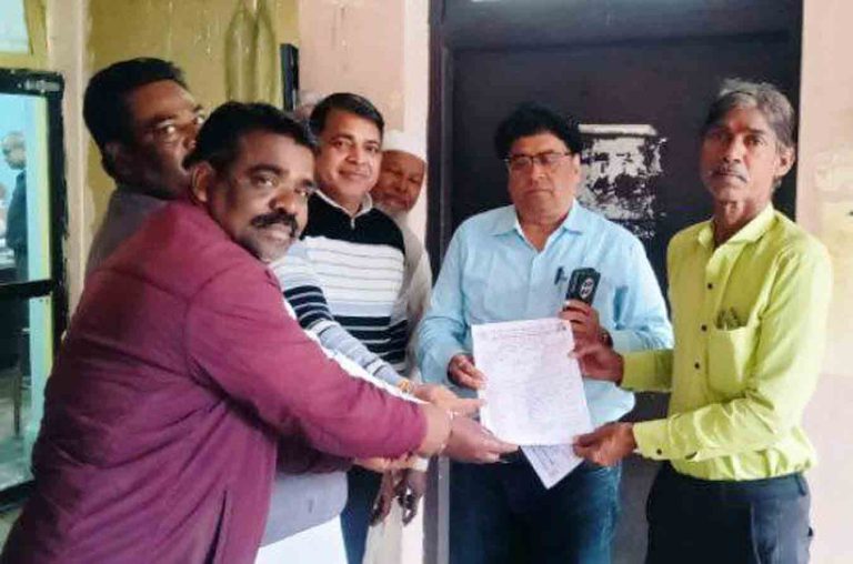 नगर पालिका जावरा में सफाई कर्मचारी संघ का आक्रोश, 7 सूत्रीय मांगों को लेकर सौंपा ज्ञापन