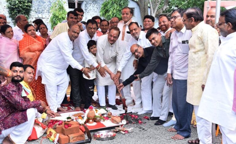 जावरा के आनंदी हनुमान मुक्तिधाम में महादेव प्रतिमा का भूमि पूजन, मुक्तिधाम के विकास को मिले 10 लाख !